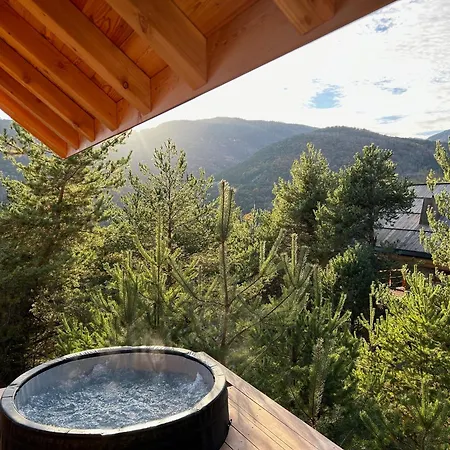 Les Chalets De Chanteloube 