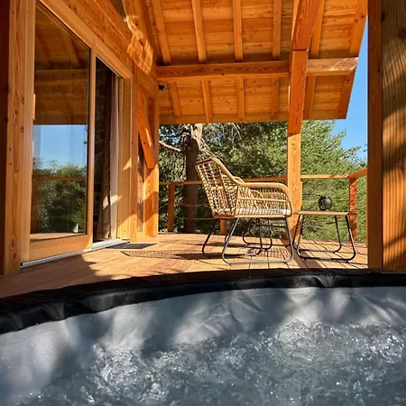 Les Chalets De Chanteloube 