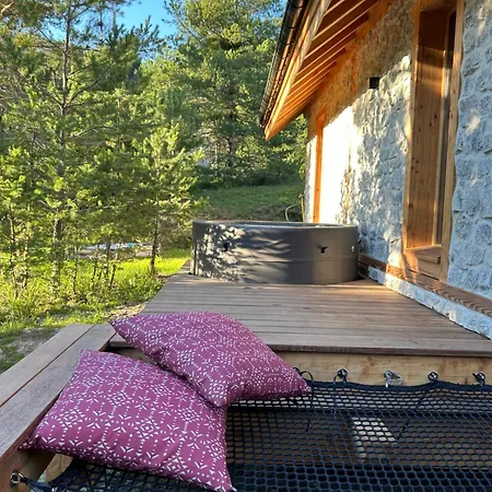 Les Chalets De Chanteloube 